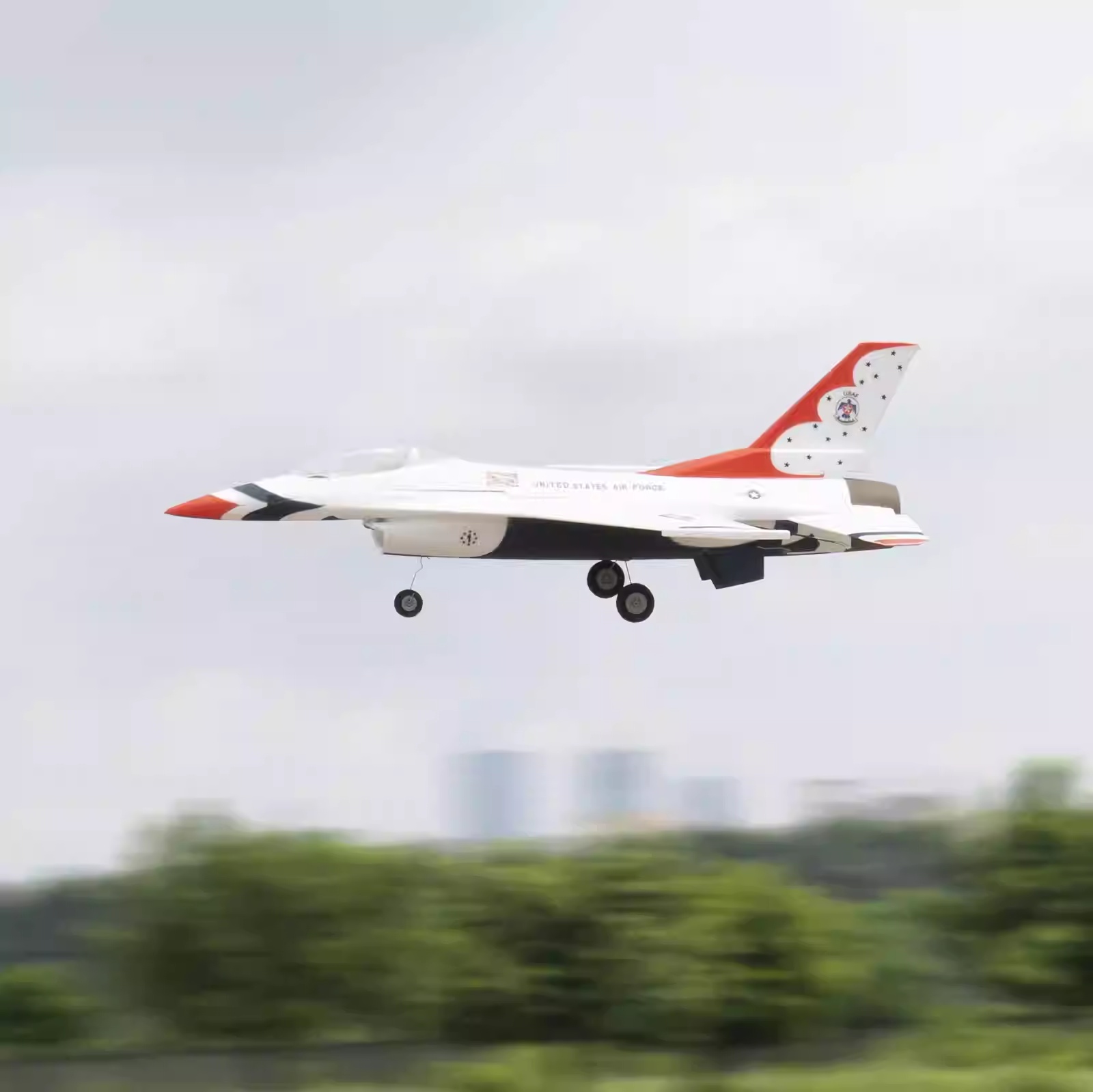 ミニマムRC F-16 サンダーバード マイクロRC飛行機  - Rc Airplane Flight Controller Gyro のレビューと価格